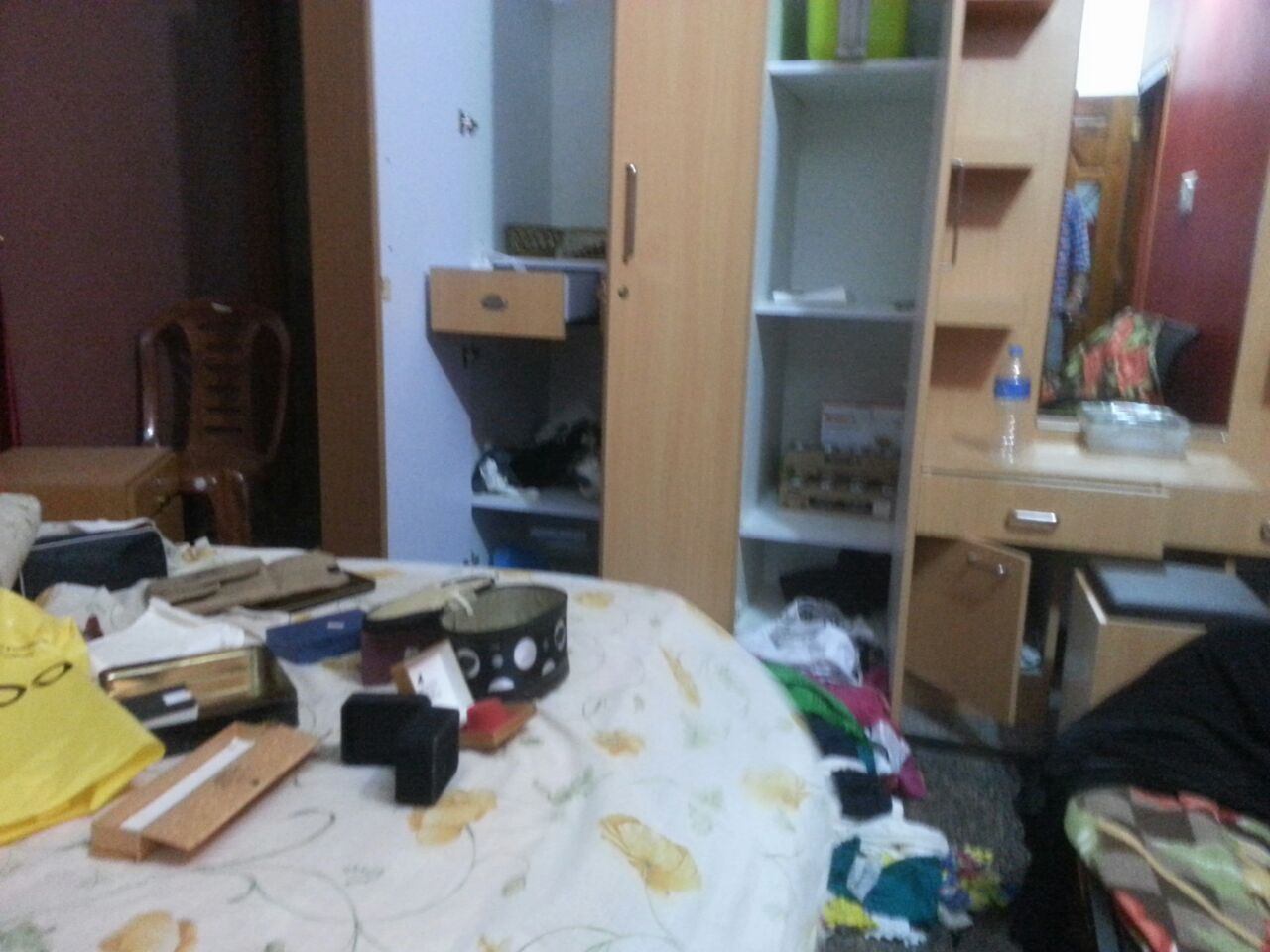 ಭಟ್ಕಳ: ಬಟ್ಟೆ ಬರೆ ಸಮೇತ ಬೆಲೆಬಾಳುವ ವಸ್ತುಗಳು ಕಳವು